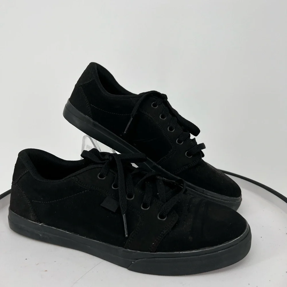 DC BLACK LEATHER SKATEBOARD‎ SHOE SNEAKERS YOUTH ANVIL